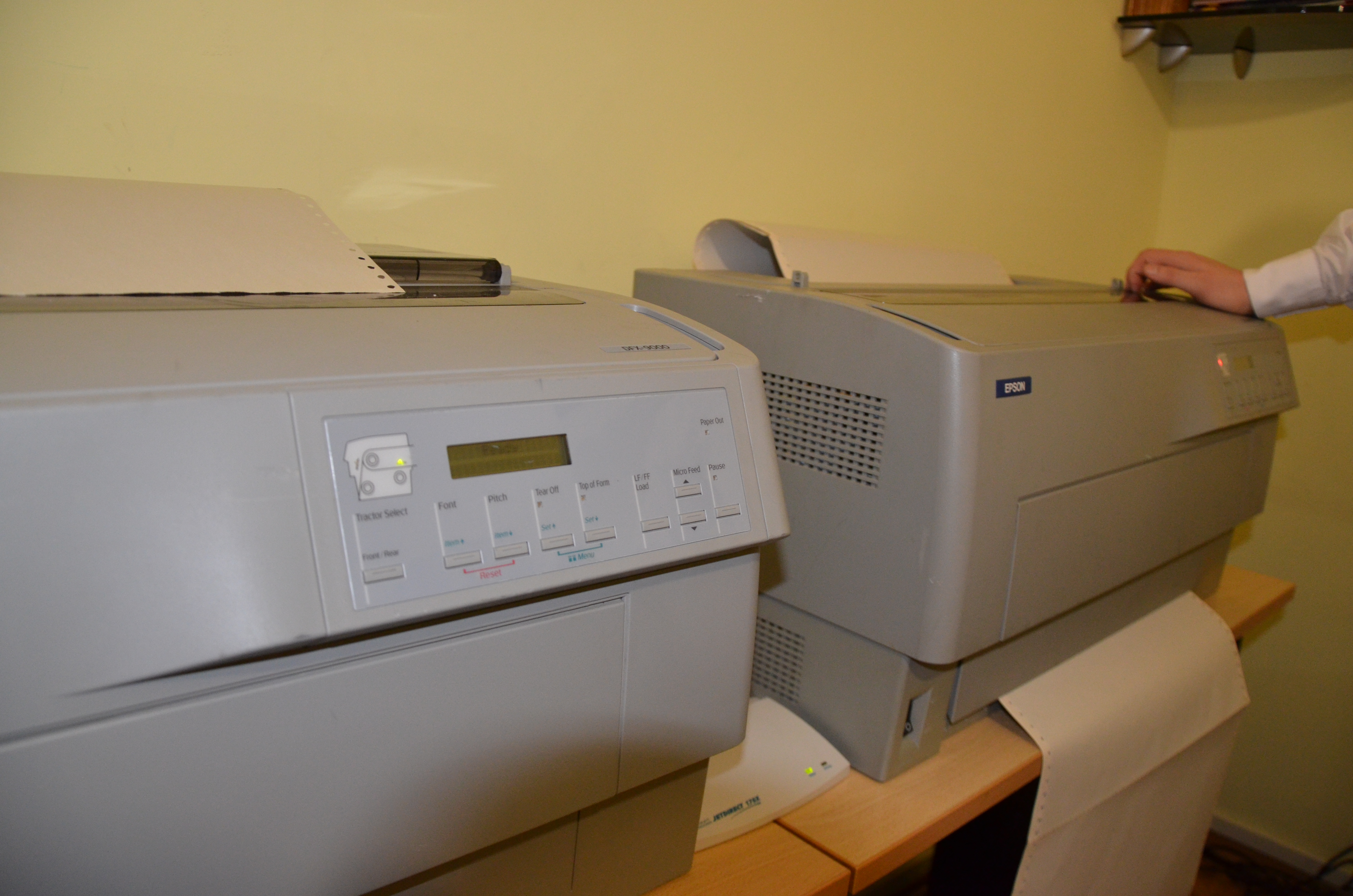 EPSON DFX-9000 используются для печати расчётов задолженности по кредиту.