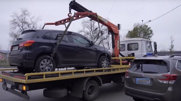 Автомобиль изымается за долги