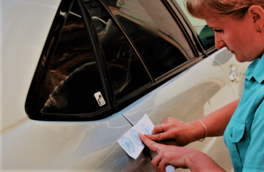 Машина должника изымается исполнителем