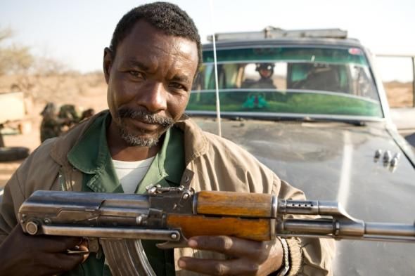 Дозвіл на зброю в Україні. Від 3 до 7 років ув'язнення за незаконне володіння зброєю.