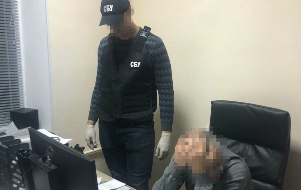 За проведені підприємством операції у фокусі уваги правоохоронних органів опиняється директор