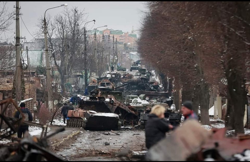 Харків. Спалена колона російської техніки.