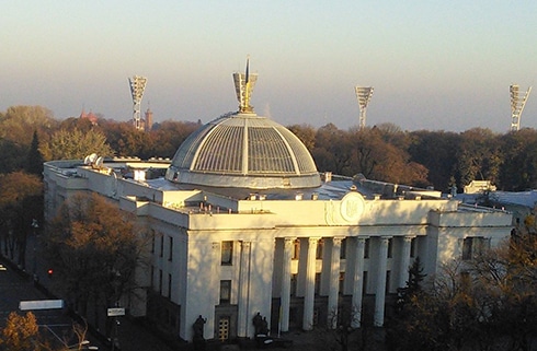 Парламент принял закон о всеукраинском референдуме. Юридическая компания "Гранд Иншур".
